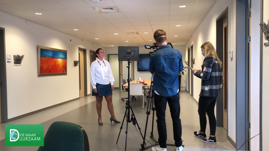 foto-social-media-nieuws-DMDZ_4626b26f49d66fa72dc3a8c43ad0a172 image Een kijkje achter de schermen bij LabPON voor opnames van “Doe maar duurzaam” Een kijkje achter de schermen bij LabPON voor opnames van “Doe maar duurzaam”
